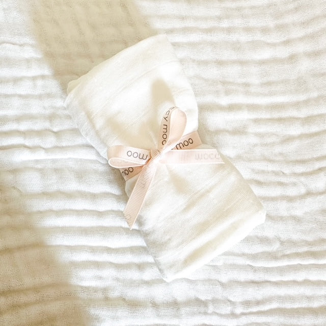Moo - Crisp White Bamboo "GoTo" Muslin Cloth